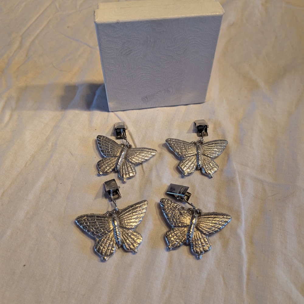 2/20$ Vintage butterflies tablecloth weights Set Of 4 Clip On